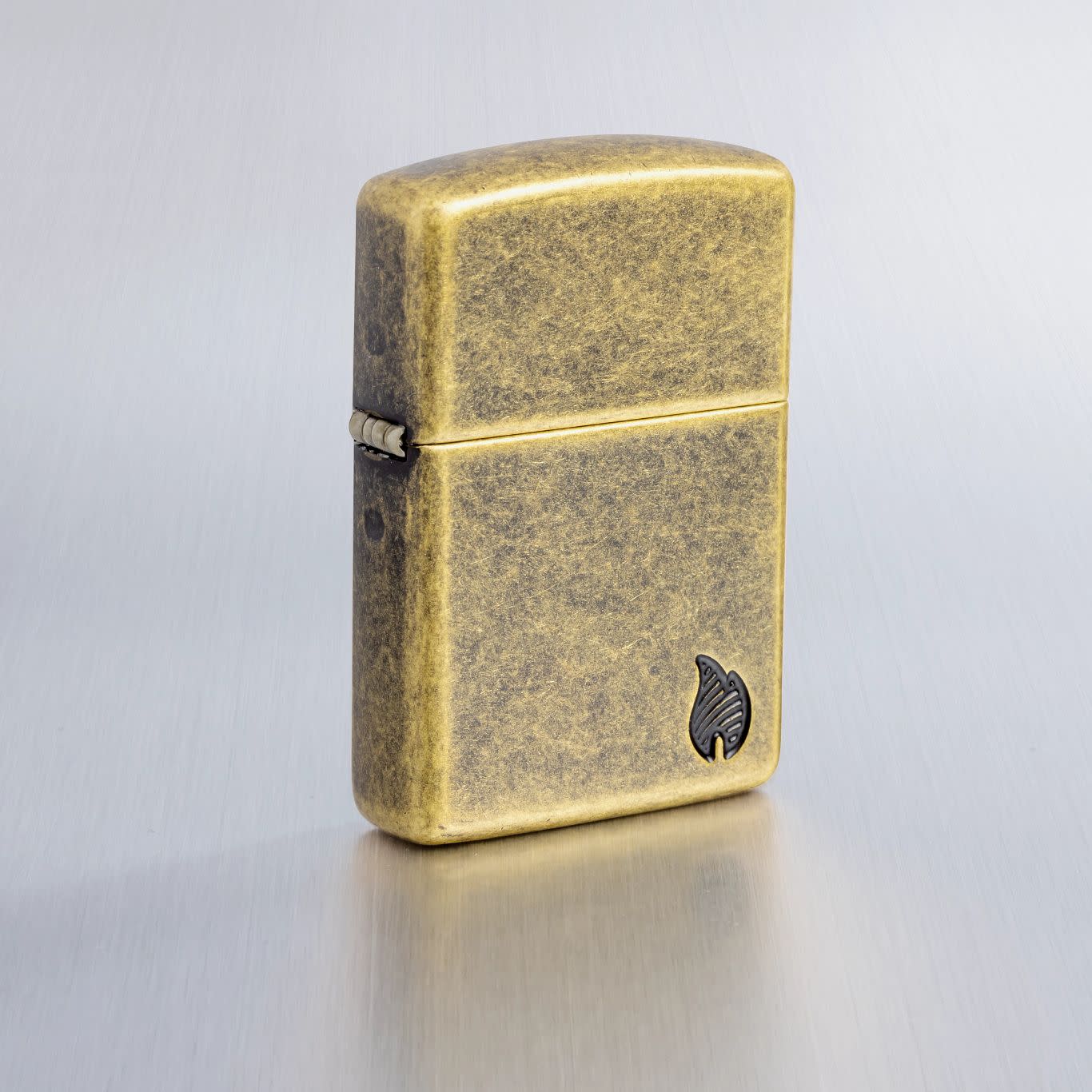 Zippo Armor® Series Flame Antique Brass Windproof Lighter