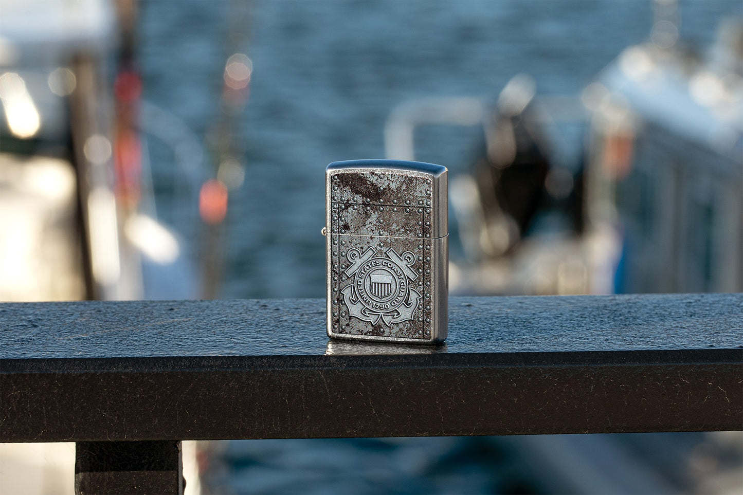 Zippo U.S. Coast Guard Crest Design Street Chrome Windproof Lighter