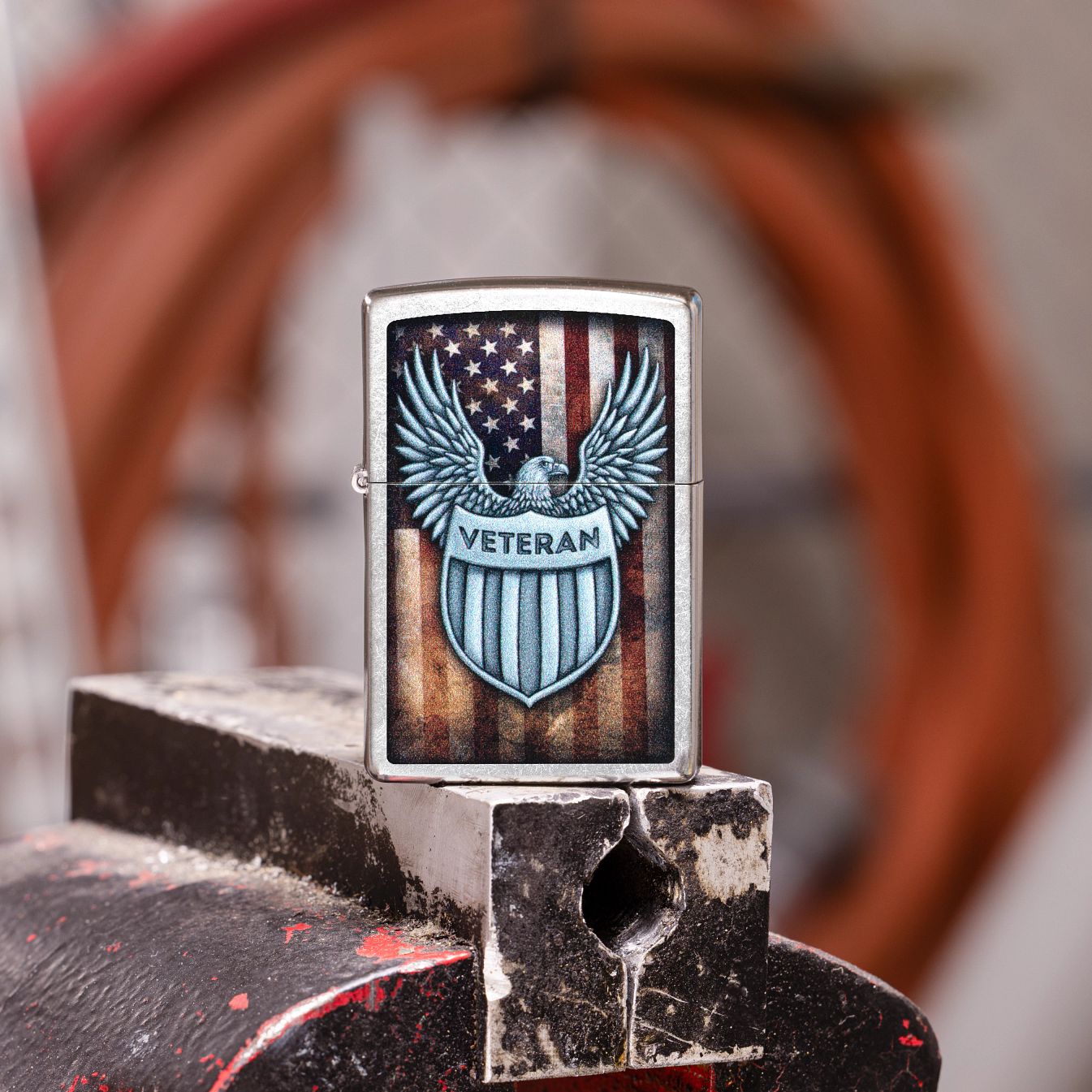 Zippo Veteran Crest Design Street Chrome Windproof Lighter