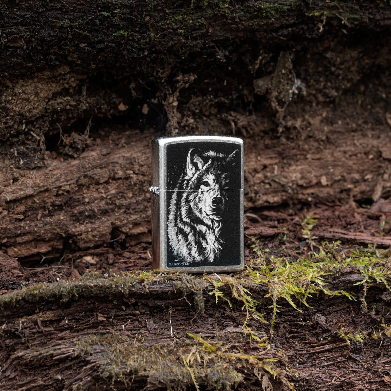 Zippo Lindsay Kivi Shadow Wolf Design Street Chrome Windproof Lighter