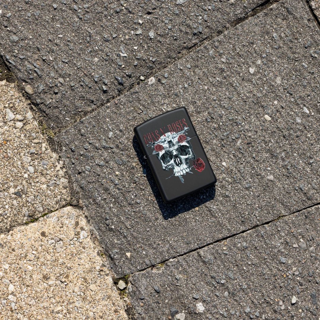Zippo Guns N' Roses Flower Skull Design Black Matte Windproof Lighter