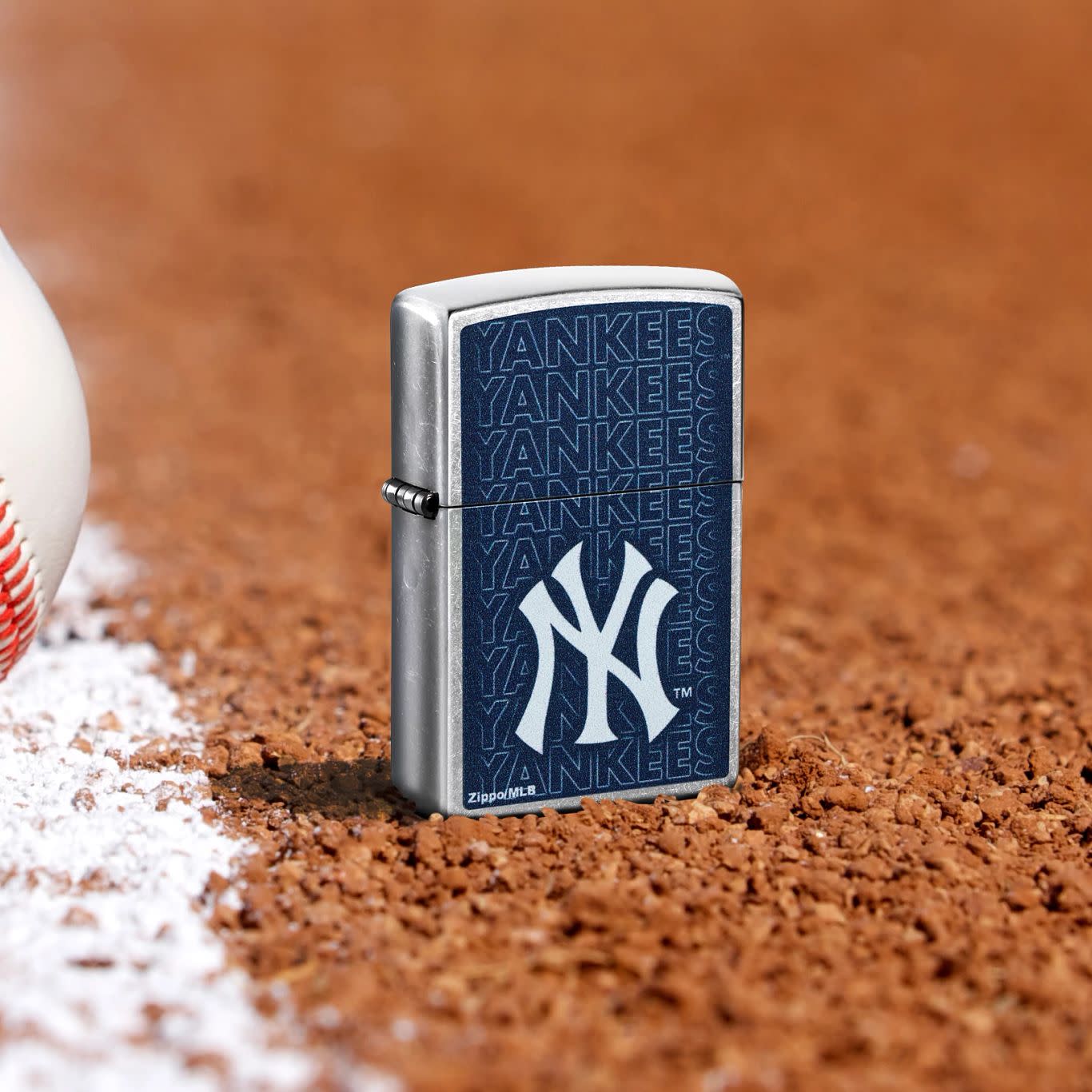 Zippo MLB® New York Yankees™ Logo Design Street Chrome Windproof Lighter