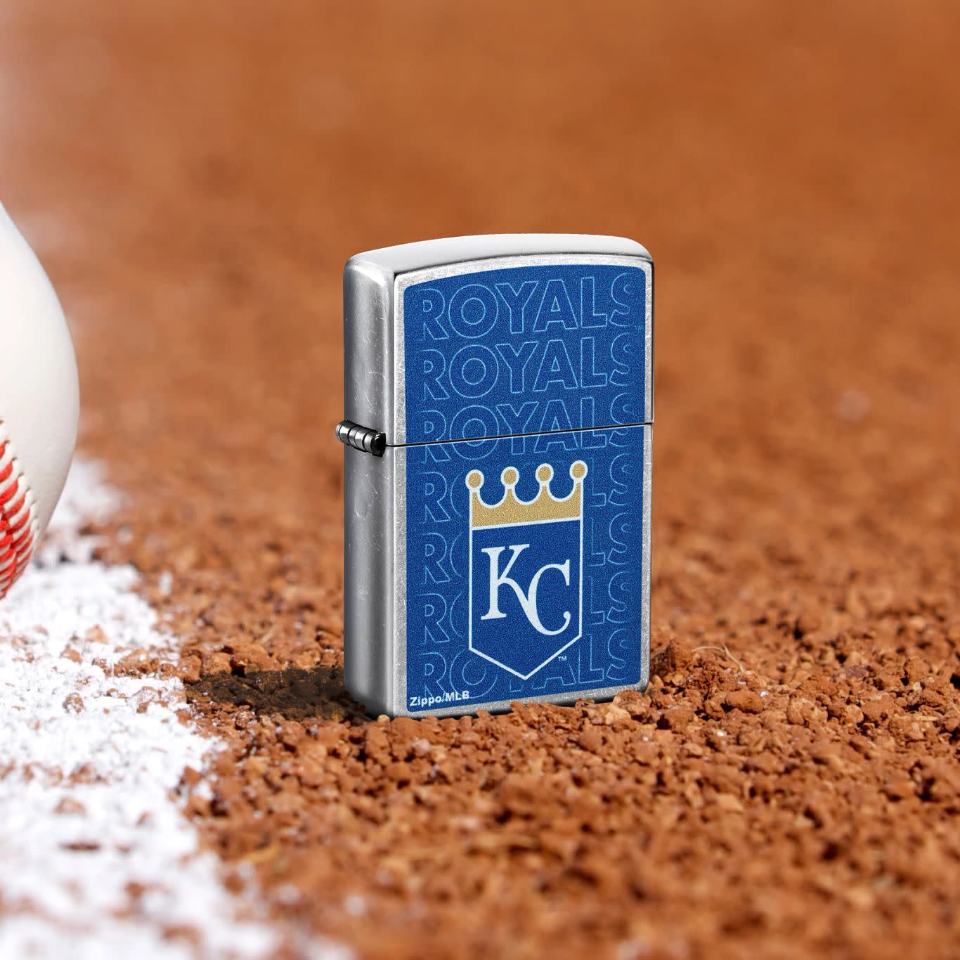Zippo MLB® Kansas City Royals™ Logo Design Street Chrome Windproof Lighter
