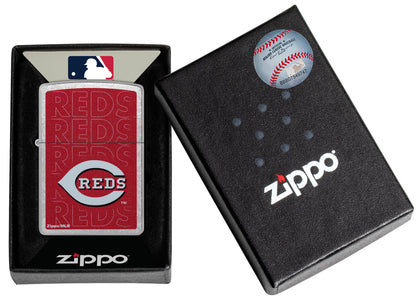 Zippo MLB® Cincinnati Reds™ Logo Design Street Chrome Windproof Lighter