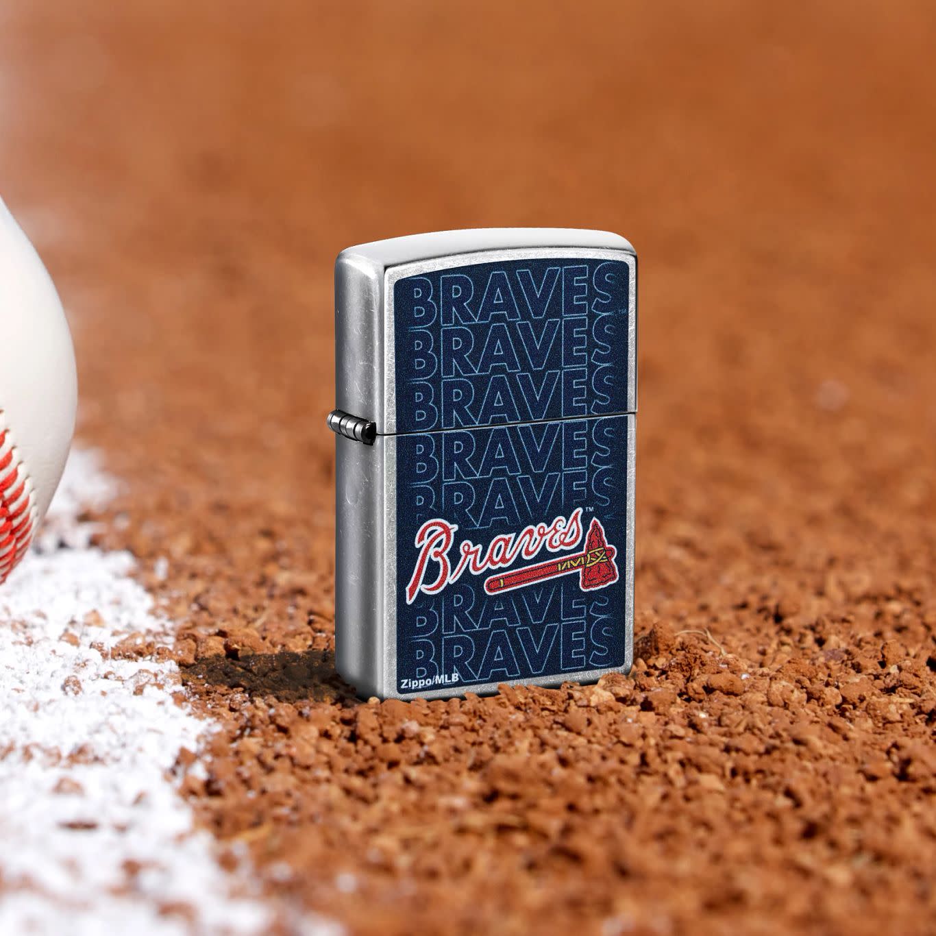 Zippo MLB® Atlanta Braves™ Logo Design Street Chrome Windproof Lighter