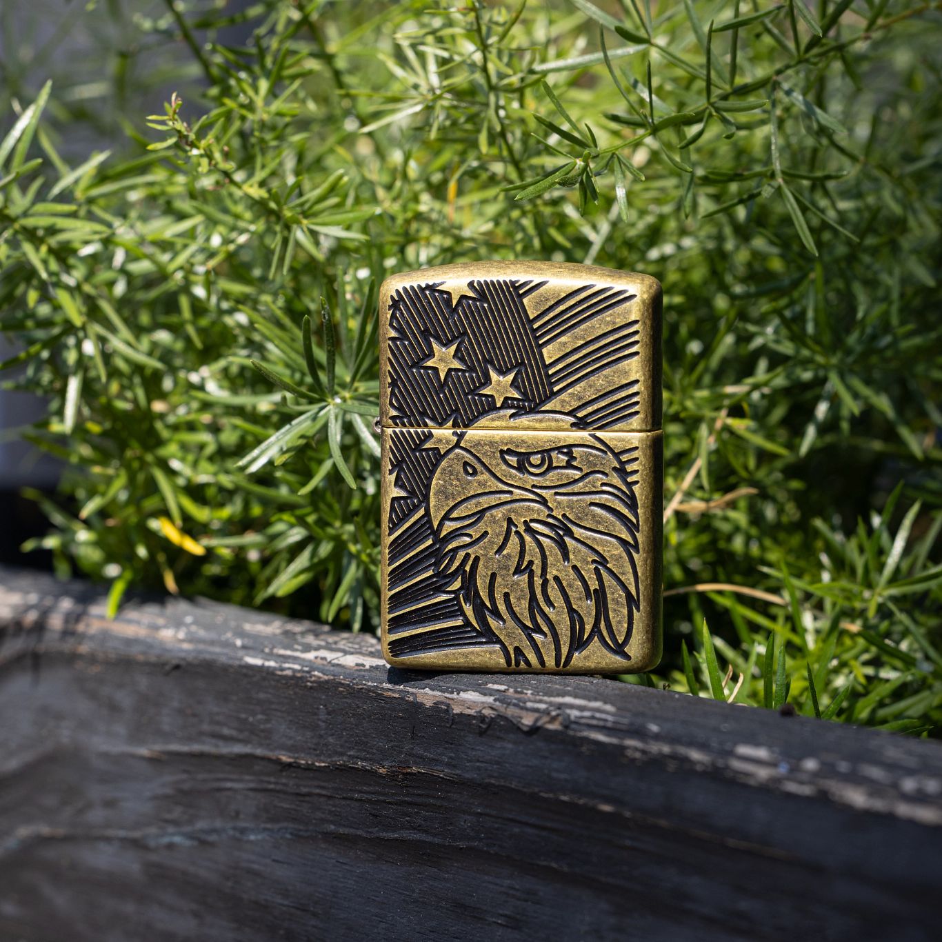 Zippo Eagle and Flag Design Armor® Antique Brass Windproof Lighter