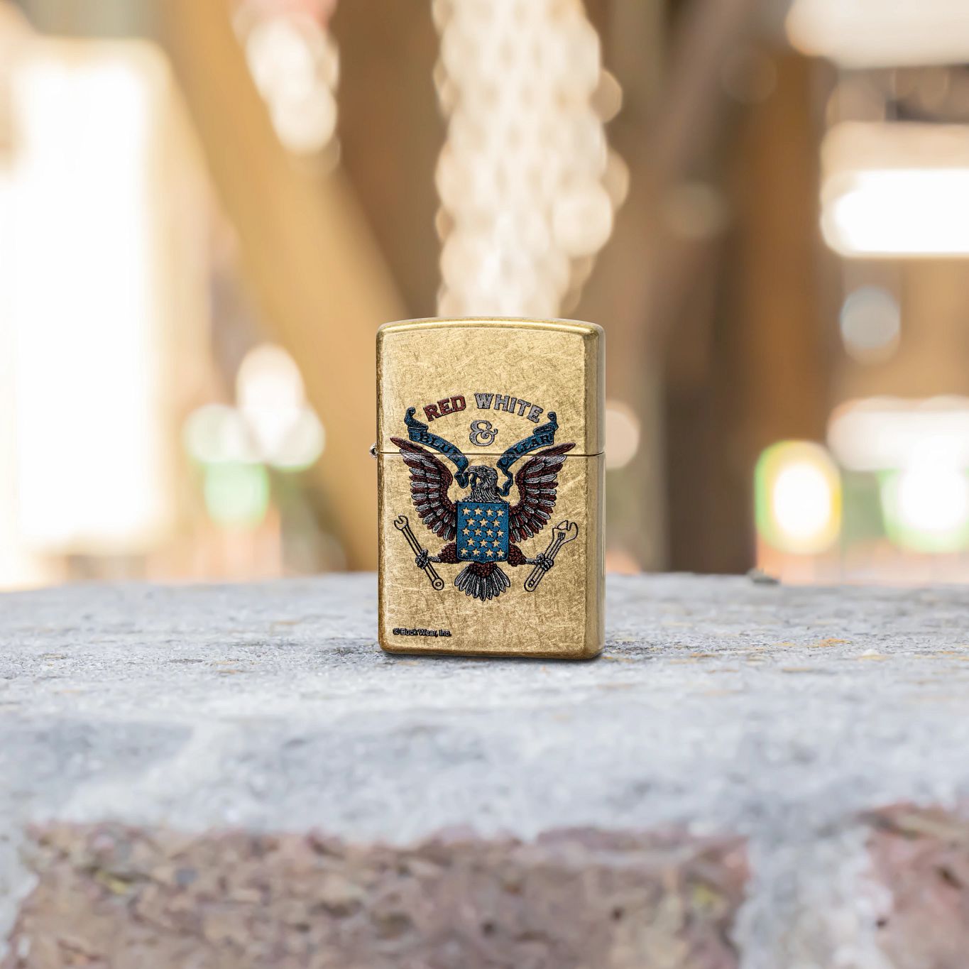 Zippo Buck Wear™ Red White & Blue Collar Design Street Brass Windproof Lighter