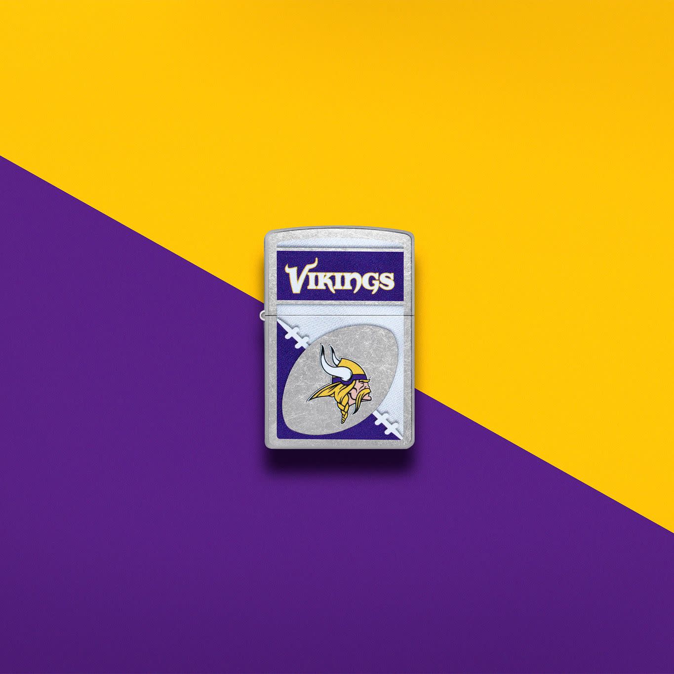Zippo NFL Minnesota Vikings Chrome Logo Design Street Chrome Windproof Lighter