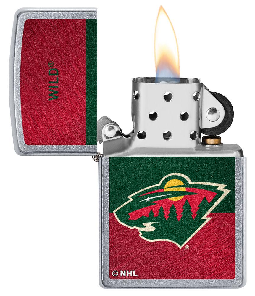 Zippo Minnesota Wild® Icon Design Street Chrome Windproof Lighter