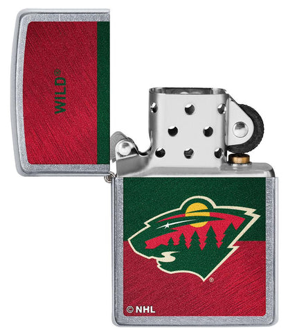 Zippo Minnesota Wild® Icon Design Street Chrome Windproof Lighter