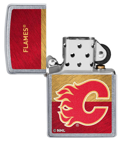 Zippo Calgary Flames® Icon Design Street Chrome Windproof Lighter