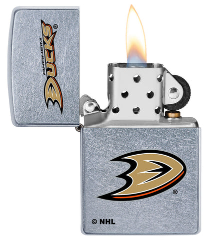 Zippo Anaheim Ducks® Logo Design Street Chrome Windproof Lighter