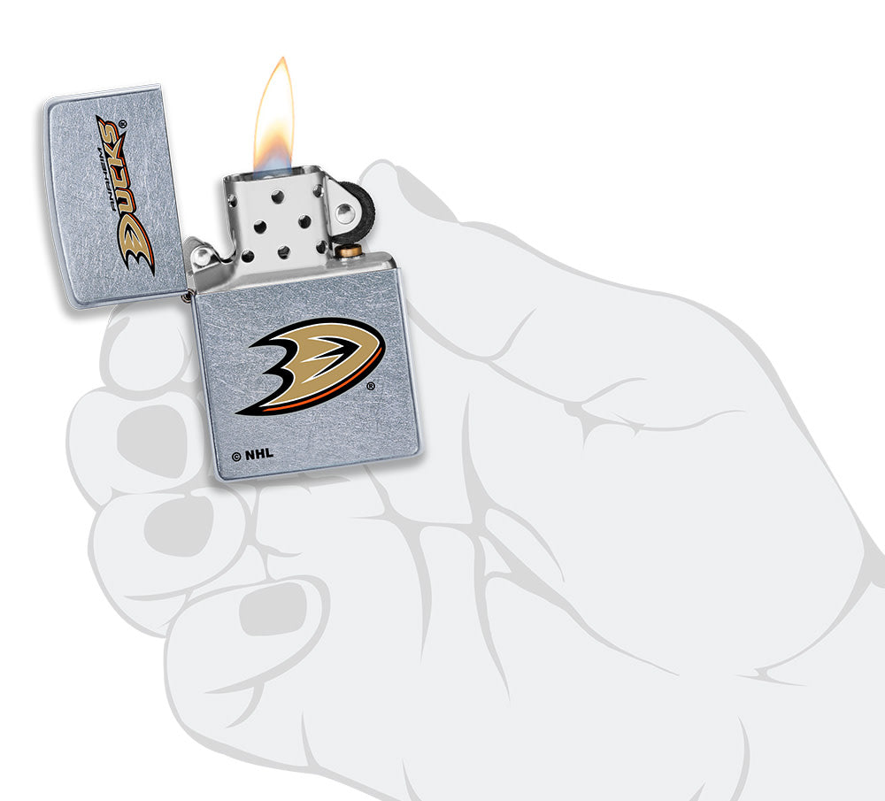 Zippo Anaheim Ducks® Logo Design Street Chrome Windproof Lighter