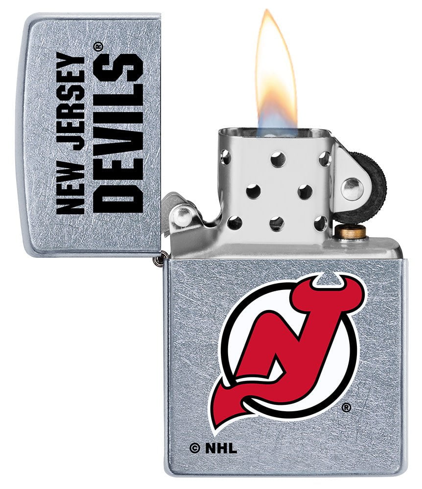 Zippo New Jersey Devils® Logo Design Street Chrome Windproof Lighter