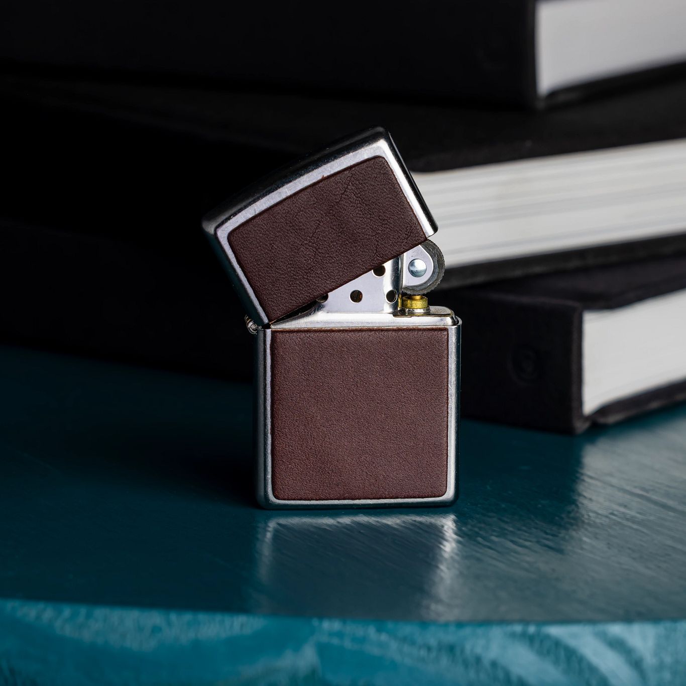 Zippo Brown Leather Emblem Street Chrome Windproof Lighter