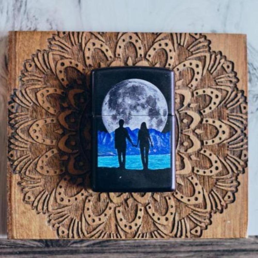 Zippo Moon Couple Design Iridescent Windproof Lighter