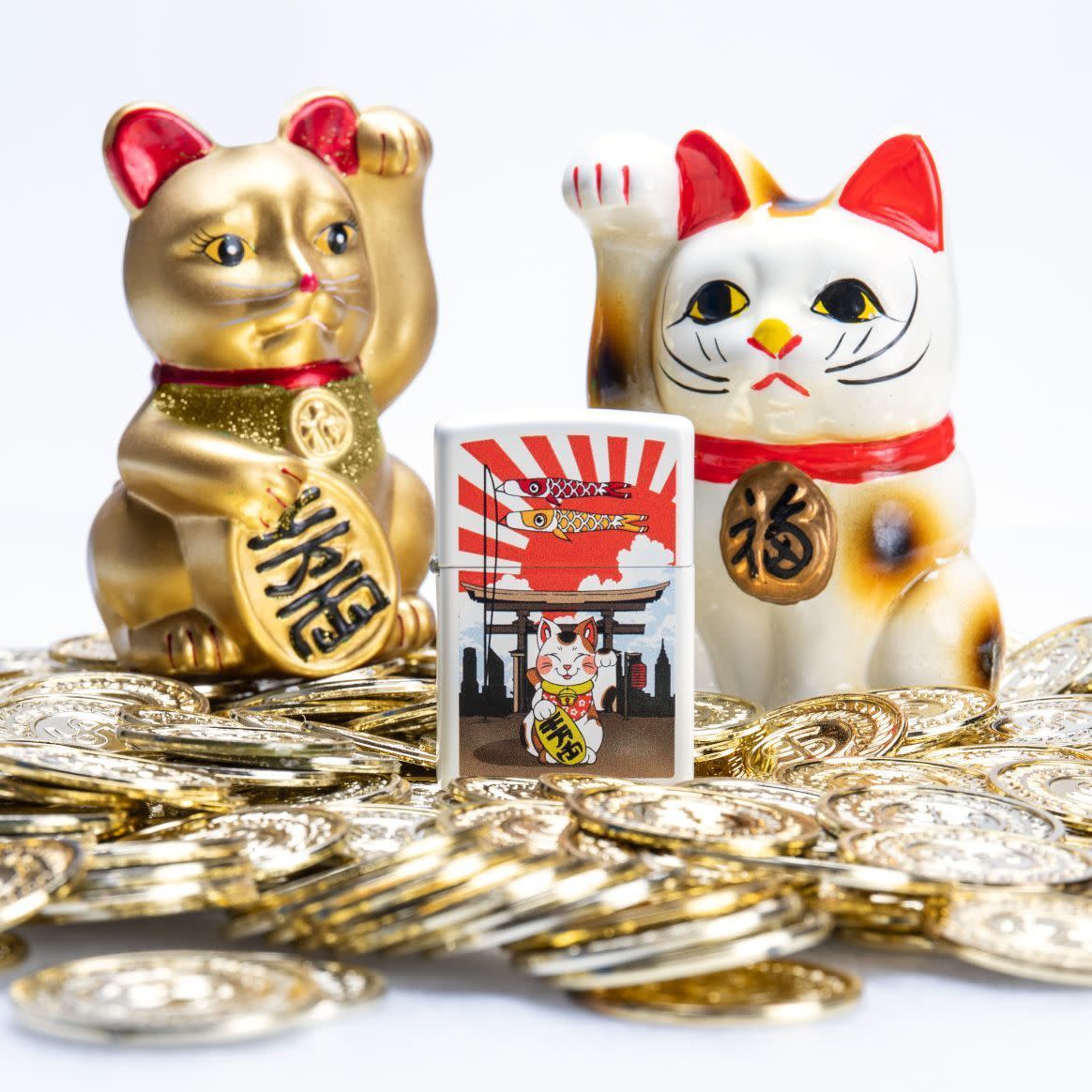 Zippo Lucky Cat Design White Matte Windproof Lighter